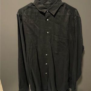 Men’s Louis Vuitton button up. 100% linen